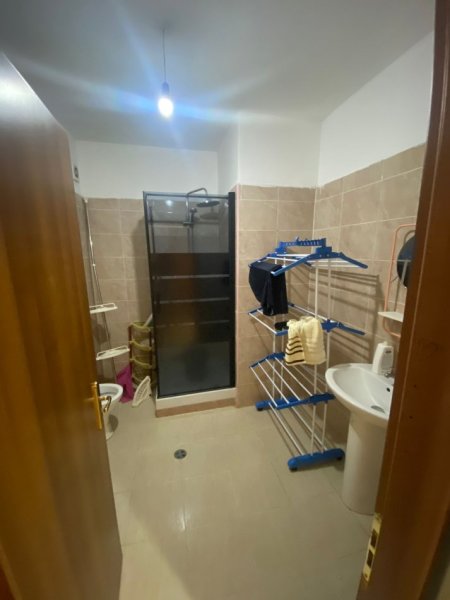 Tirane, jepet me qera apartament 1+1 Kati 4 (Astir, Pran viles L) (40.000 leke /muaji)