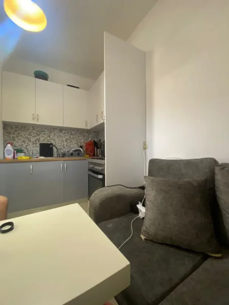 Tirane, jepet me qera apartament 1+1 Kati 4 (Astir, Pran viles L) (40.000 leke /muaji)