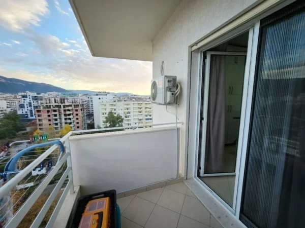 Vlore, shitet apartament 1+1+2 Ballkon Kati 9 jo i fundit, 74 m² 120.000 €