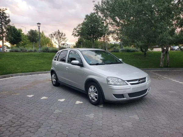 Durres, shes makine OPEL CORSA Nafte, gri metalizato manuale 217.000 km