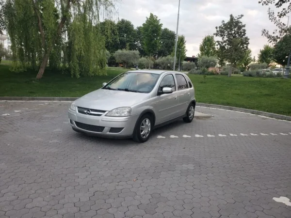 Durres, shes makine OPEL CORSA Nafte, gri metalizato manuale 217.000 km