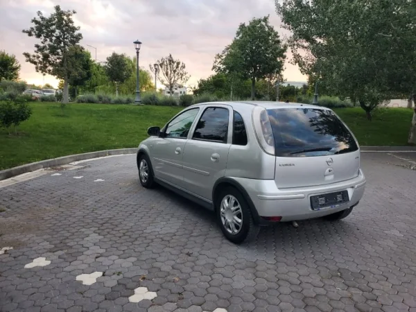 Durres, shes makine OPEL CORSA Nafte, gri metalizato manuale 217.000 km