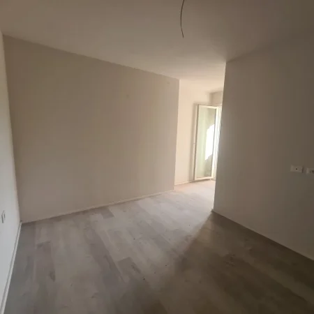 Golden Park 3, shes 2+1+Ballkon Kati 9, 105 m2 (Spitali Amerikan 3)