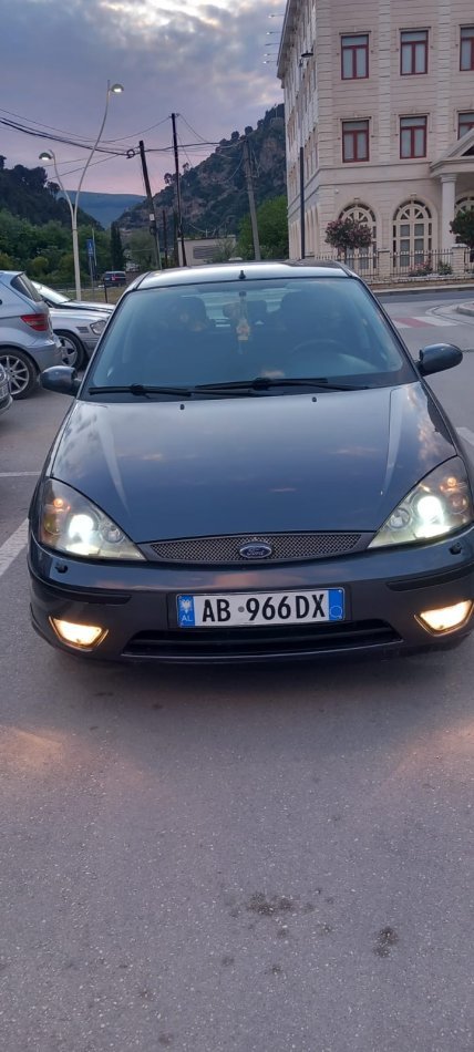 Berat, shes makine Ford Focus Nafte, gri e erret manuale Kondicioner 257.000 km 2.000 €
