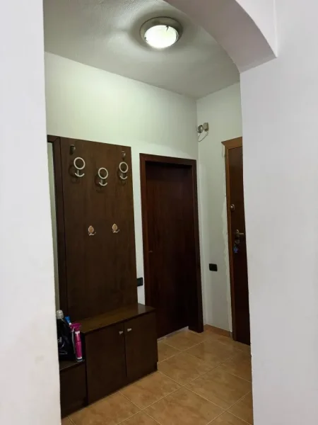Tirane, jap me qera apartament 1+1+Aneks+Ballkon Kati 5, 550 € (Karl Gega)
