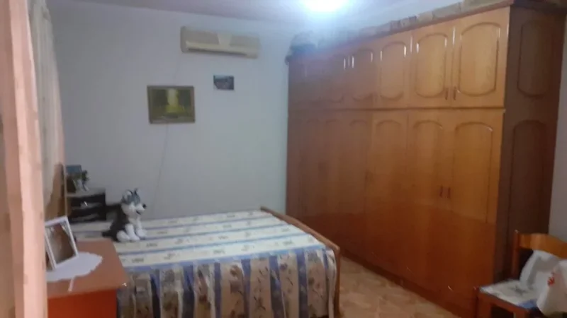 Shitet Truall + Shtepi private + Ambjent biznesi Lushnje ,