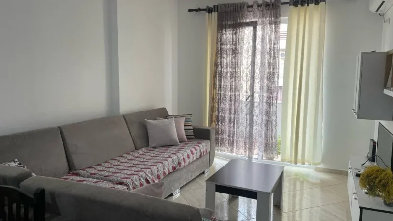 Tirane, jepet me qera apartament 1+1+Ballkon Kati 8, 75 m² 400 € (mikel Marubi)