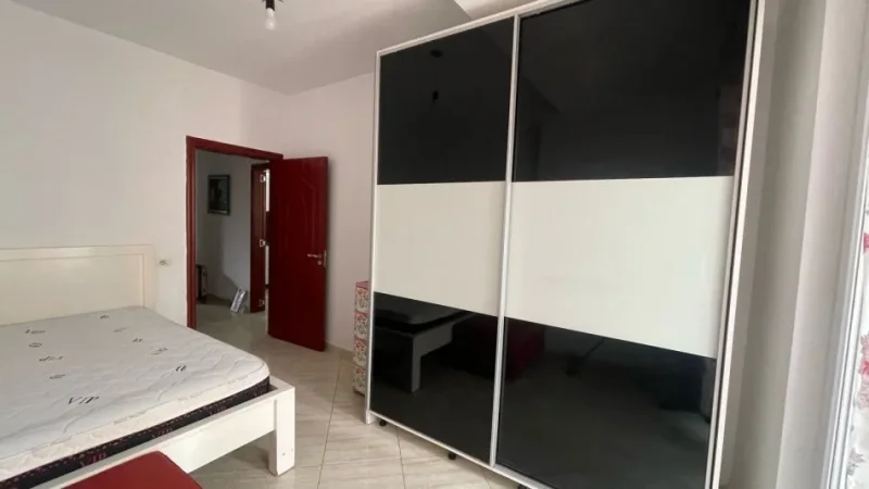 Tirane, jepet me qera apartament 1+1+Ballkon Kati 8, 75 m² 400 € (mikel Marubi)