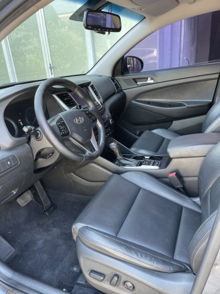 Tirane, shes makine Hyundai Tucson Nafte, gri e erret automatik Klima 12.300 €