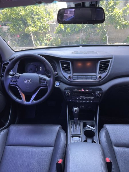 Tirane, shes makine Hyundai Tucson Nafte, gri e erret automatik Klima 12.300 €