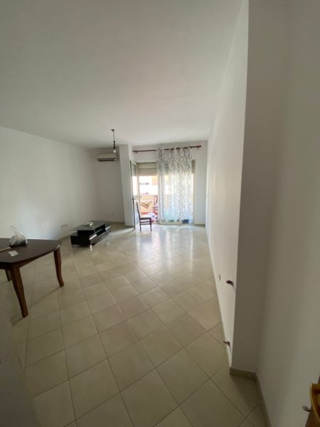Tirane, jepet me qera apartament 2+1 Kati 2, 110 m² 550 € (Kristal)