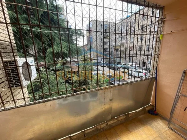 Tirane, jepet me qera apartament 2+1 Kati 2, 73 m² 500 € (21 DHJETORI)
