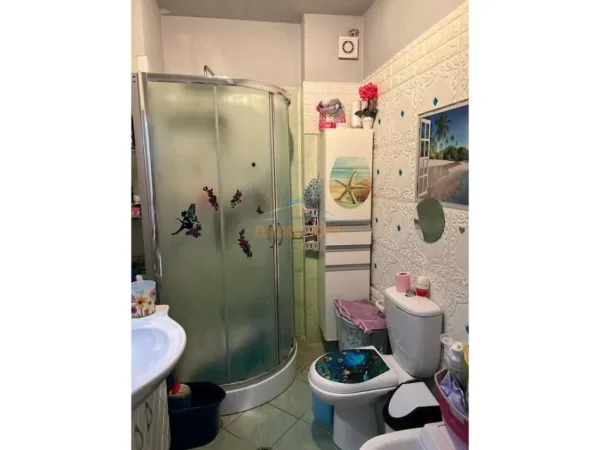 Tirane, shitet apartament 2+1 Kati 4, 106 m² 270.000 € (RRUGA SHYQYRI BRARI)