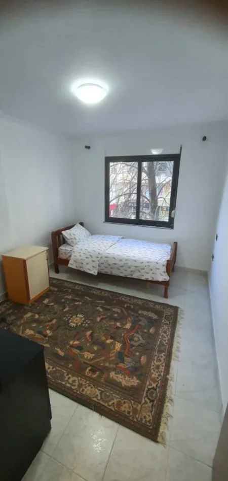 Tirane, shitet apartament 3+1+Aneks+Ballkon Kati 3, 95 m² 260.000 € (Ish Bllok Rruga Sami Frasheri prane Lsi)
