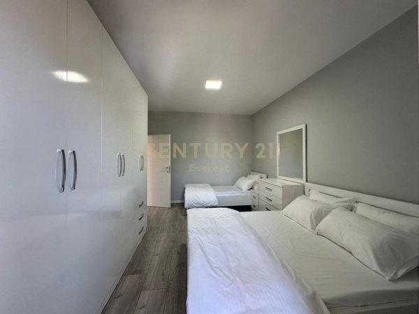 Tirane, jepet me qera apartament 2+1 Kati 5, 97 m² 750 € (21 Dhjetori ne Rrugen Frosina Plaku. Organizohet)