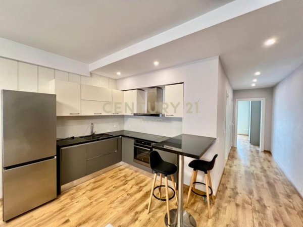 Tirane, jepet me qera apartament 2+1 Kati 7, 120 m² 1.400 € (DELIJORGJI)