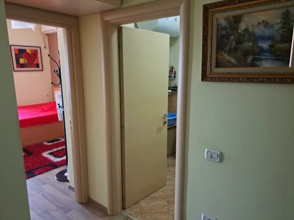 Tirane, shes apartament 1+1+Ballkon Kati 2, 64 m² 10.000.000 € (Sotir Caci, zona e Freskut)