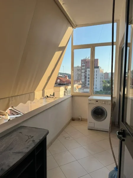 Tirane, shitet apartament 1+1+Ballkon Kati 4, 48 m² 104.000 € (Rruga e Kavajes , Rruga Stavri Themeli , prane globe)