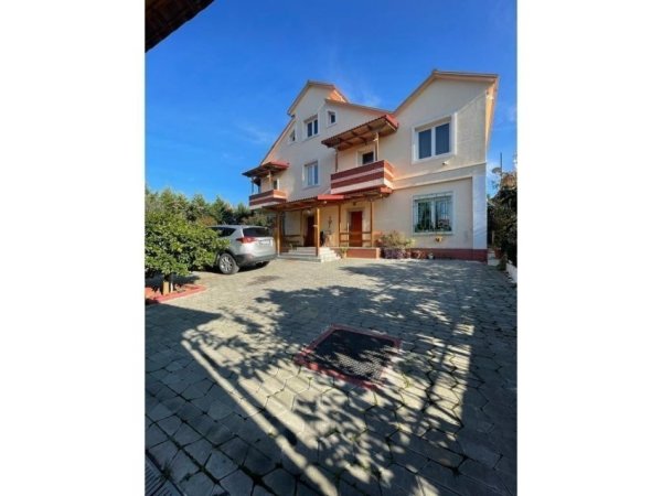 Tirane, shitet apartament 3 Katshe Kati 3, 1.000 m² 350.000 € (ne Peze te vogel Vila ndodhet afer iliria palace , vila toscana ose secret stone vila)