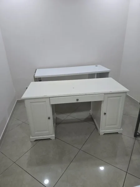 Tirane, shes Shiten tavolina zyre 50 €