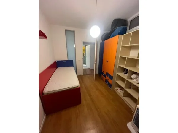 Tirane, shitet apartament 2+1 Kati 3, 90 m² 165.000 € (Rruga Artan Lenja)