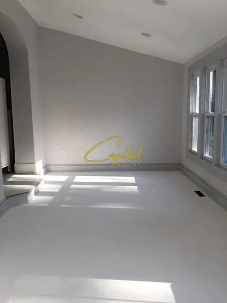 Tirane, jepet me qera ambjent biznesi Kati 0, 105 m² 800 € (PAZARI I RI)