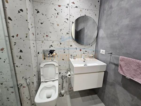 Mali Robit, shitet apartament 2+1+Ballkon Kati 2, 102 m² 180.000 € (Durres)