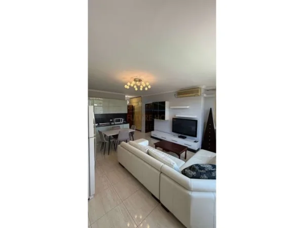 Shkembi Kavajes, shitet apartament 1+1+Ballkon Kati 6, 52 m² 80.000 € (Durres)