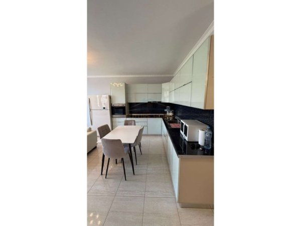 Shkembi Kavajes, shitet apartament 1+1+Ballkon Kati 6, 52 m² 80.000 € (Durres)