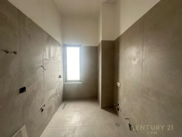 Tirane, shes apartament 3+1+Aneks+Ballkon Kati 13, 133 m² 420.000 € (Rruga e Barrikadave)