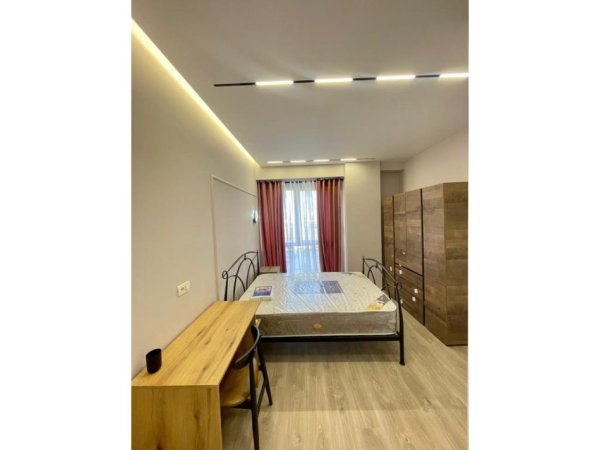 Tirane, jepet me qera apartament 2+1+Aneks+Ballkon Kati 1, 100 m² 750 € (Fusha Aviacionit, Kompleksi IBN)