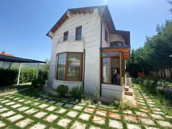 Tirane, shes Vile 2 Katshe Kati 2, 458 m² 450.000 € (Vishnje)