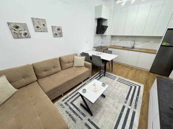 Tirane, jepet me qera apartament 1+1 Kati 5, 65 m² 400 € (Pasho hysa)