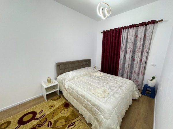 Tirane, jepet me qera apartament 1+1 Kati 5, 65 m² 400 € (Pasho hysa)