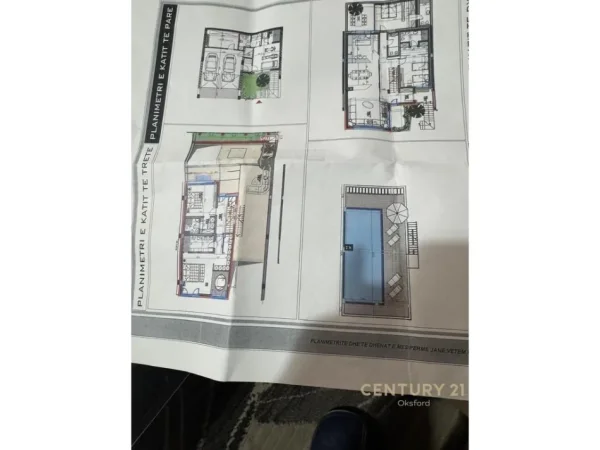 Tirane, shes Vile 3 Katshe Kati 3, 499 m² 600.000 € (Kodra e Diellit)