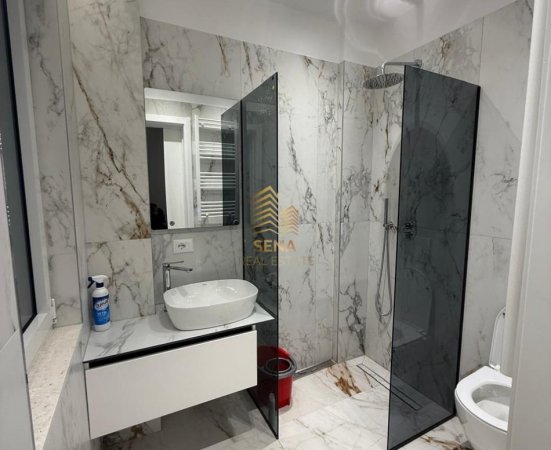 Tirane, jepet me qera apartament 1+1+Ballkon Kati 9, 60 m² 600 € (Rruga e Kavajës)
