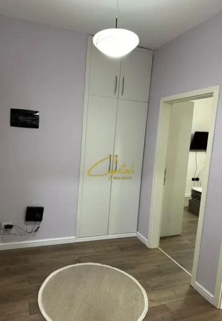 Tirane, jepet me qera apartament 1+1 Kati 1, 75 m² 600 € (LIQENI I THATE)