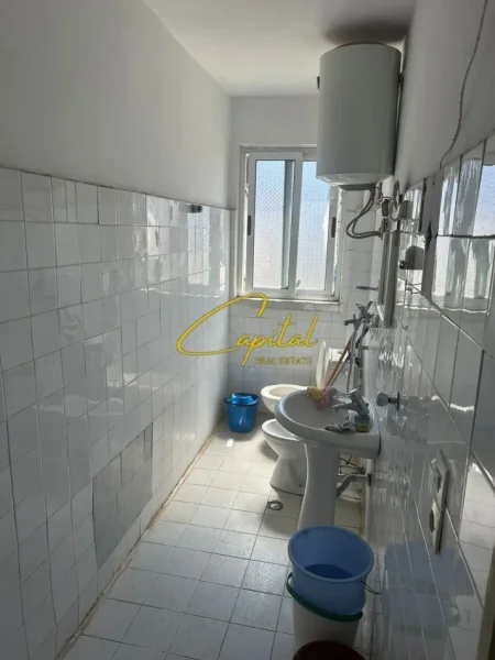 Tirane, shitet apartament 1+1 Kati 5, 60 m² 108.000 € (ISH STACIONI TRENIT)