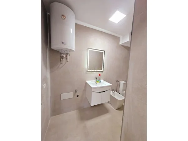 Durres, shitet apartament 2+1 Kati 3, 56 m² 81.000 € (Drejtoria Policis)