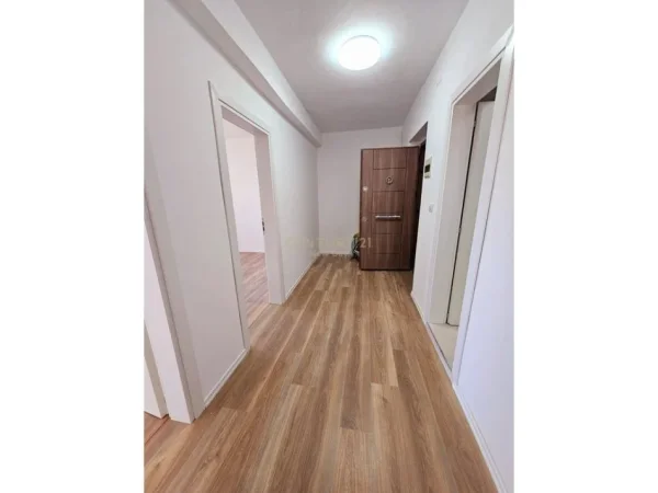 Durres, shitet apartament 2+1 Kati 3, 56 m² 81.000 € (Drejtoria Policis)