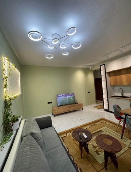 Shqiperi, jepet me qera apartament 1+1 Kati 3, 60 m² 550 € (Rruga Xhorxh Washington)