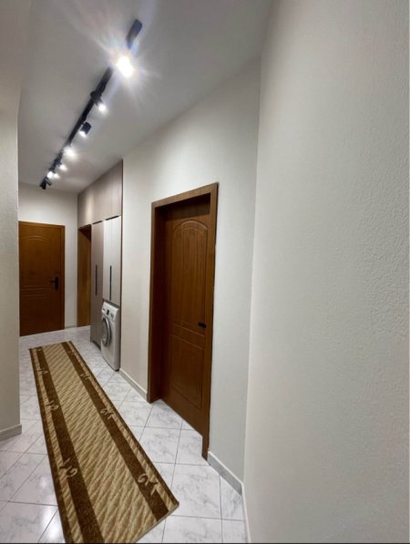 Shqiperi, jepet me qera apartament 1+1 Kati 3, 60 m² 550 € (Rruga Xhorxh Washington)