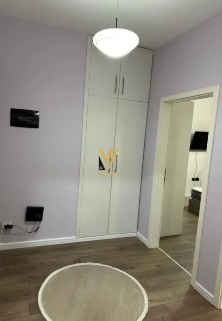 Tirane, jepet me qera apartament 1+1+Ballkon Kati 2, 75 m² 600 € (LIQENI I THATE)