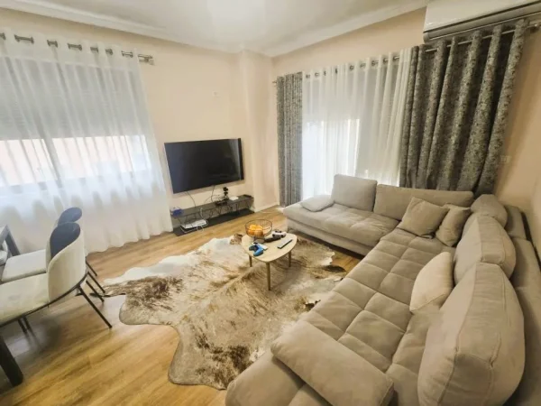 Tirane, shitet apartament 2+1+Aneks+Ballkon+ 2 poste parkimi , Kati 5, 96 m² 165.000 € (Astir)