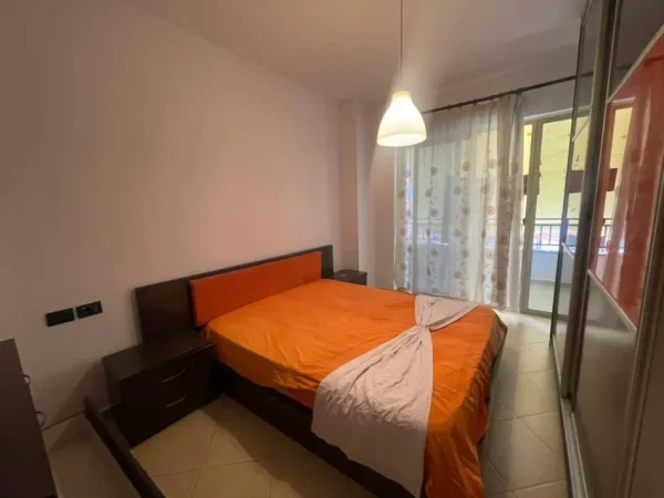Tirane, jepet me qera apartament 2+1 Kati 4, 100 m² 400 € (Astir)