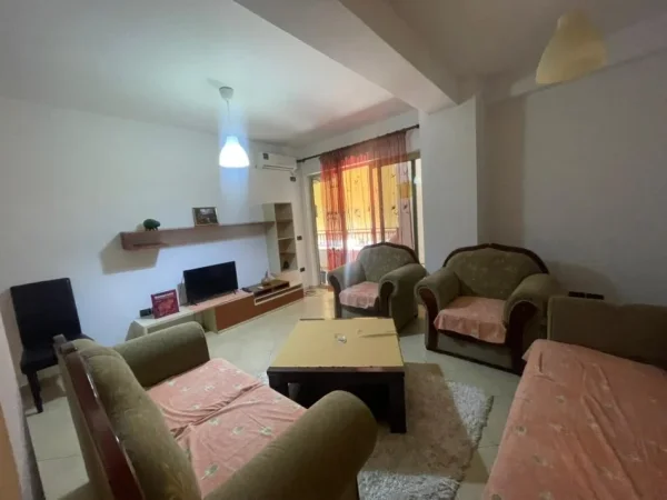 Tirane, jepet me qera apartament 2+1 Kati 4, 100 m² 400 € (Astir)