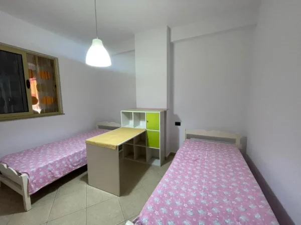 Tirane, jepet me qera apartament 2+1 Kati 4, 100 m² 400 € (Astir)