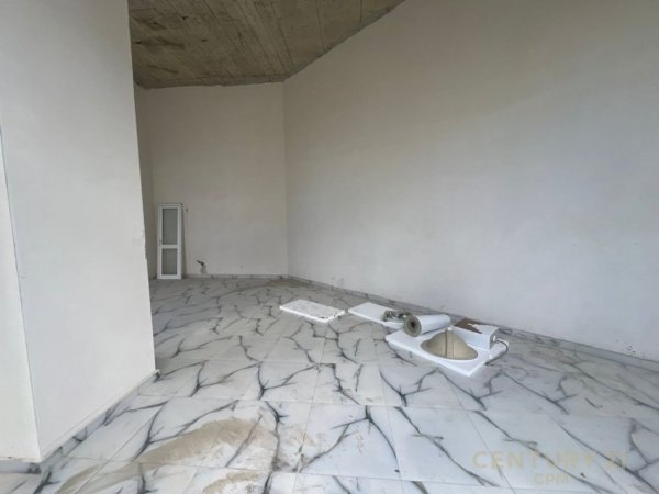 Tirane, jepet me qera ambjent biznesi Kati 0, 57 m² 1.500 € (VASIL SHANTO)