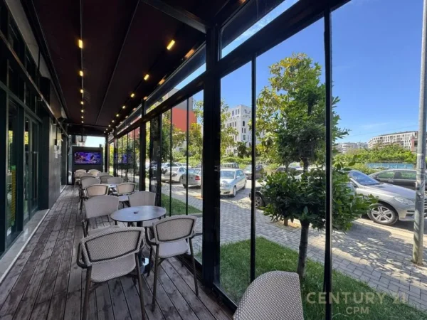 Tirane, shes ambjent biznesi Kati 0, 190 m² 370.000 € (Green City)