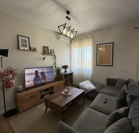 Tirane, shitet apartament 1+1 Kati 6, 71 m² 110.000 € (Kinostudio)